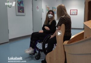 Selin Islami sitzt mit 17 Jahren nach der Corona BioNTech-Impfung im Rollstuhl – ganz gesund wird sie nicht mehr!