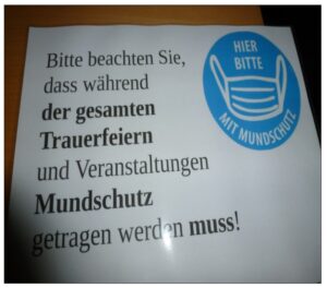 Bestatterin Jana: Angehörige durften beim Sterbeprozess als Begleitung nicht dabei sein – „als sie gestorben war, durfte er sie besuchen“.