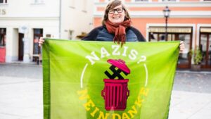 Antifaschistin Domke rastet im Netz aus: „Zu DDR-Zeiten wussten wir auch nicht, was die uns in den Arm gejagt haben“